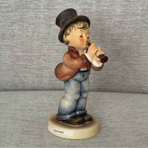 Serenade - Goebel M. I. Hummel Figurine #85 4/0 TMK 6 - Picture 11 of 14